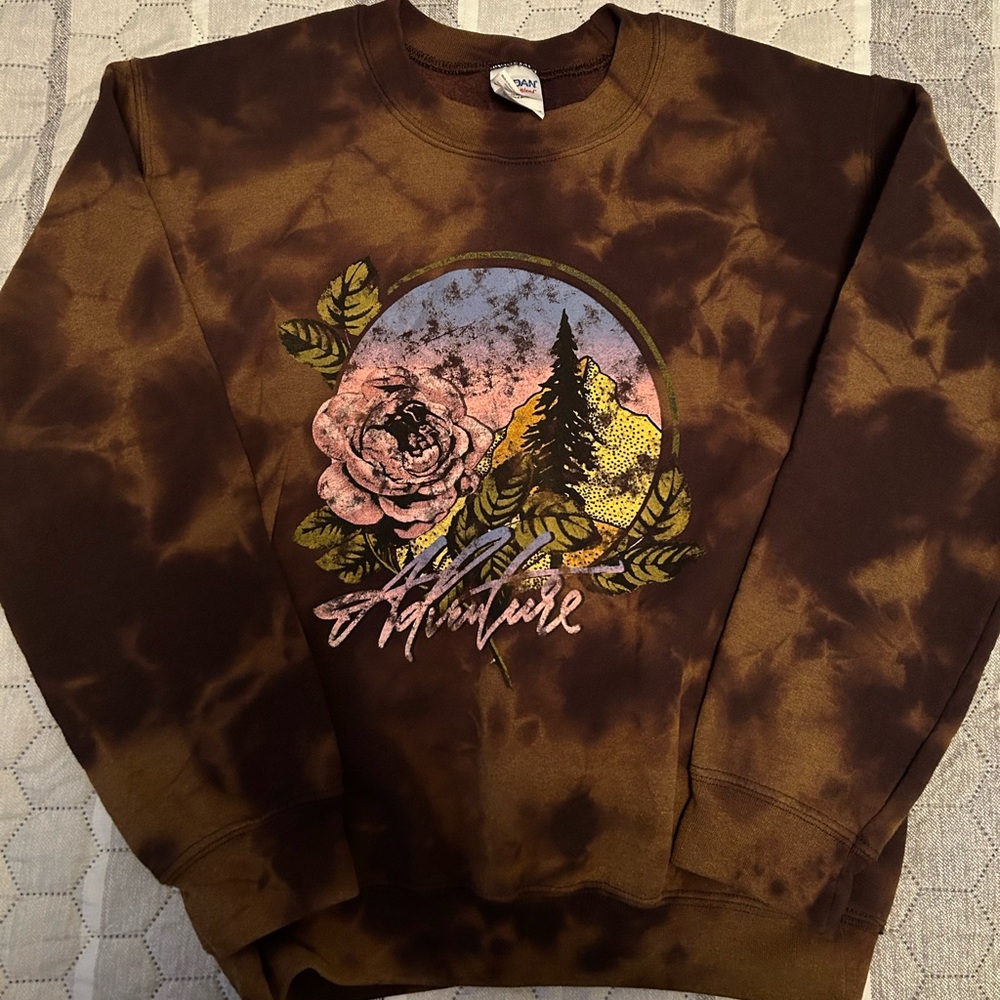 Tye dye brown graphic sweater